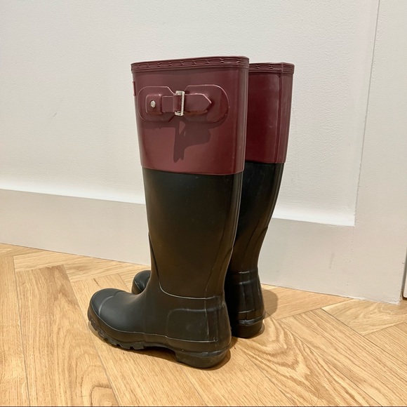 Knee-length black/purple Hunter rainboots size 5 - Picture 4 of 9
